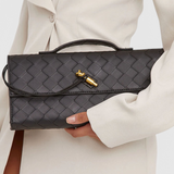 Clutch Τσάντα Melanie με Χρυσό Κόμπο